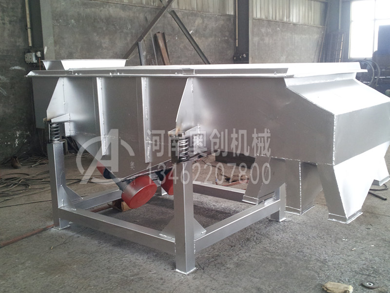 是什么引起了直線型振動篩電機機架損壞?