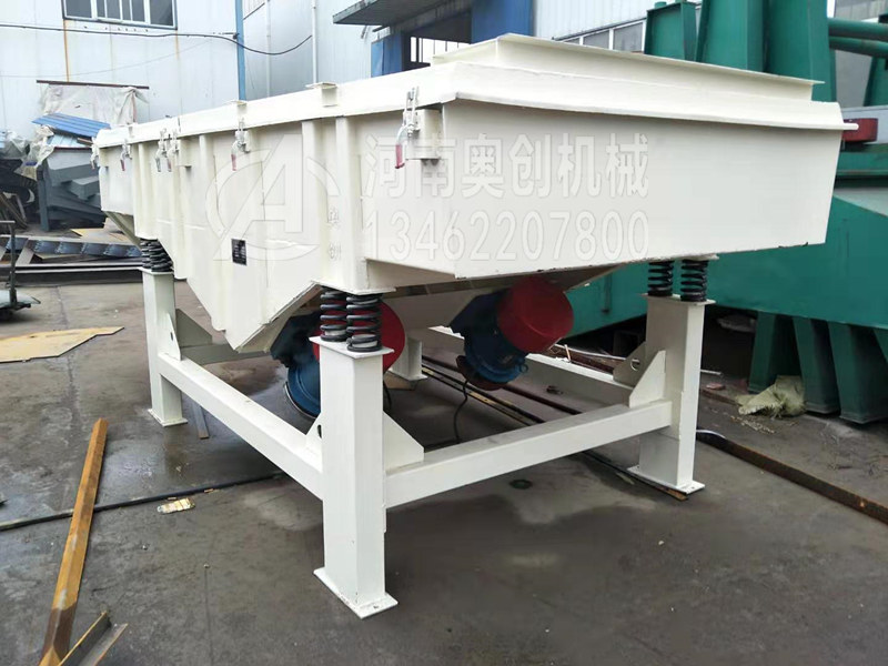 石銅粉直線振動(dòng)篩選機(jī)在篩分過程中有哪些因素會(huì)影響到篩分效率？