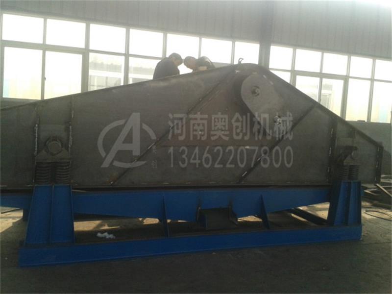 振動篩電磁換向閥利用電磁鐵的電力推動閥芯移動實(shí)現(xiàn)油路的切換