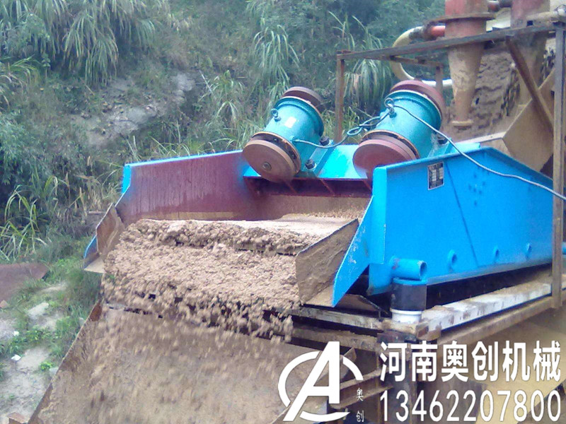 砂石專用振動(dòng)脫水篩是制砂工作的好幫手