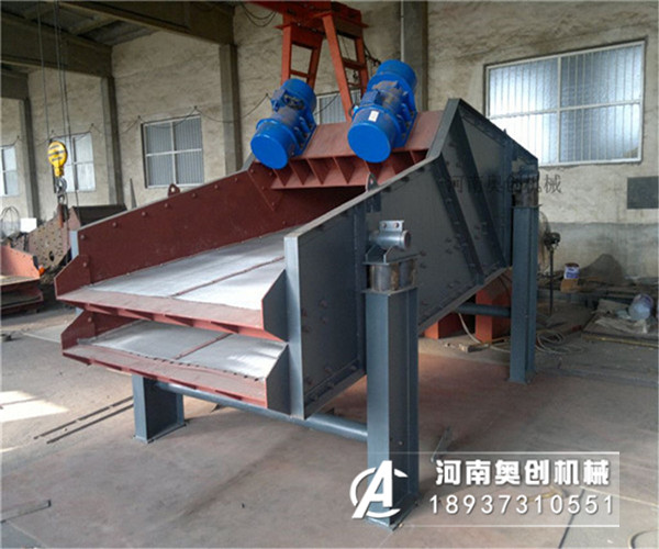 牛糞振動(dòng)脫水篩機(jī)