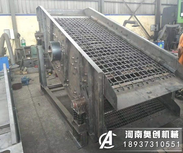 直線振動篩篩面上煤塊堆積過厚現(xiàn)象的主要原因