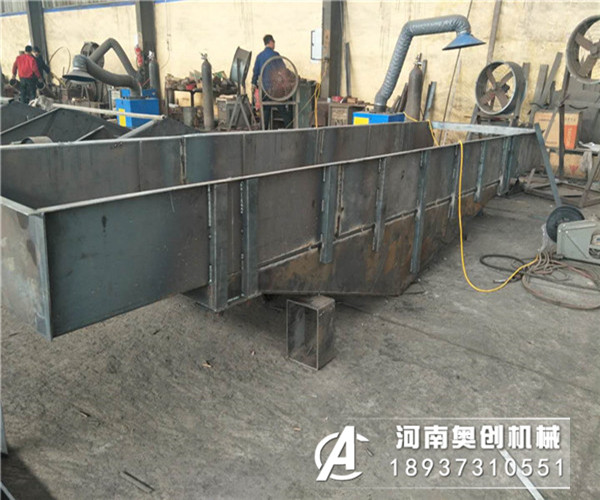 小型直線振動篩篩出來的物料不干凈怎么回事，改如何解決吶？?