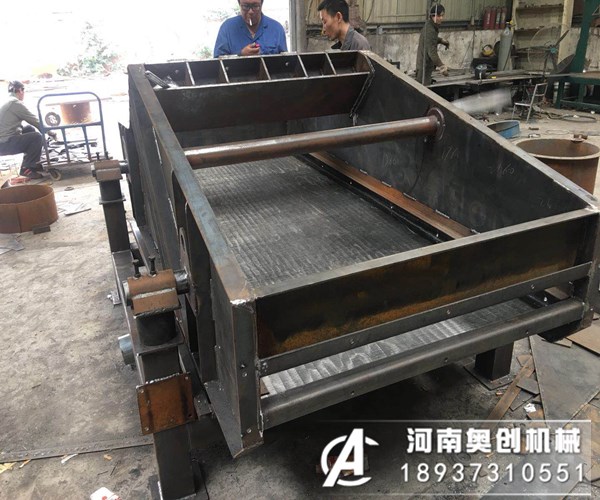 投資一臺大型高頻振動脫水篩械設(shè)備多少錢？