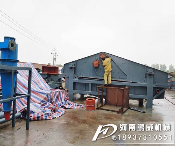 振動脫水篩不出料兩邊擺動大是不是電機頻率不一樣？