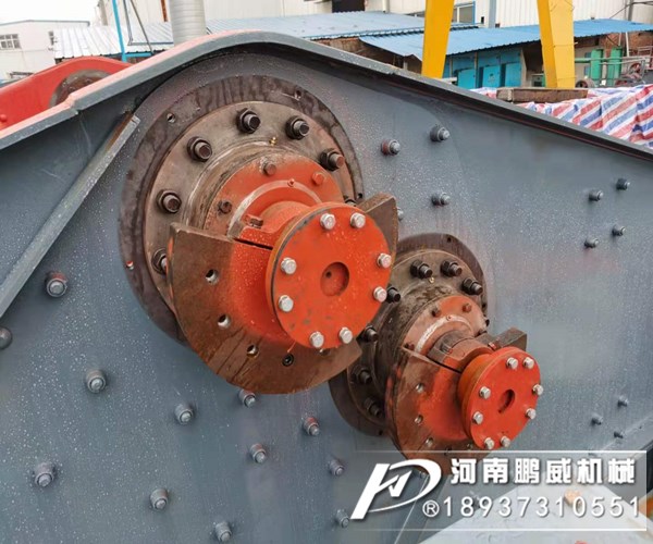 砂石振動(dòng)篩激振源一直往外甩油是什么原因？