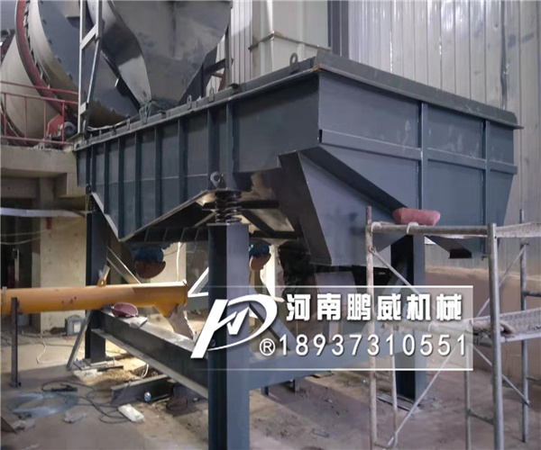 直線振動(dòng)篩在篩分粉料顆粒度粉料堵網(wǎng)怎么辦？